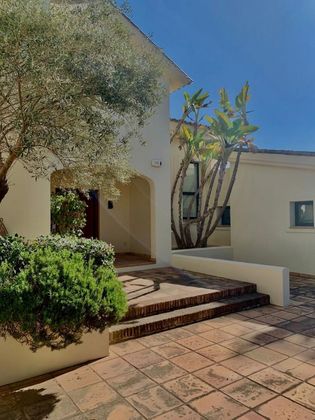 Foto 1 de Chalet en alquiler en Los Monteros - Bahía de Marbella de 8 habitaciones con terraza y piscina