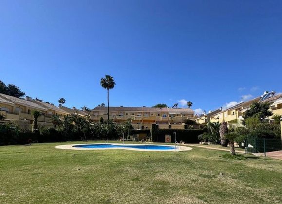Foto 1 de Casa en venda a El Padrón - El Velerín - Voladilla de 4 habitacions amb terrassa i piscina