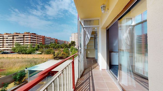 Foto 2 de Piso en venta en Sant Joan - Molí del Vent de 4 habitaciones con balcón