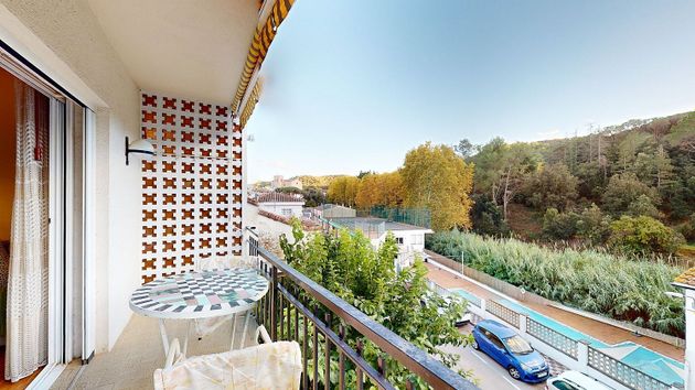 Foto 2 de Pis en venda a Sant Iscle de Vallalta de 3 habitacions amb piscina i balcó
