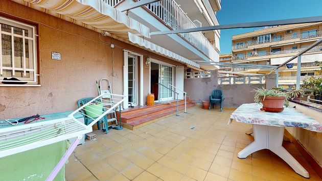 Foto 2 de Pis en venda a Barri del Mar - Ribes Roges de 4 habitacions amb terrassa i garatge