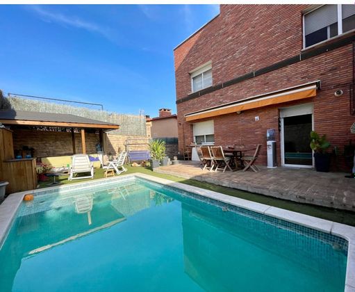 Foto 1 de Piso en venta en Serraparera de 4 habitaciones con terraza y piscina
