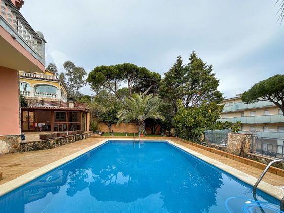 Foto 1 de Chalet en venta en Sant Pol - Volta de l'Ametller de 3 habitaciones con terraza y piscina