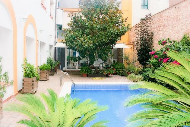Foto 1 de Piso en venta en L'Eixample de 4 habitaciones con terraza y piscina