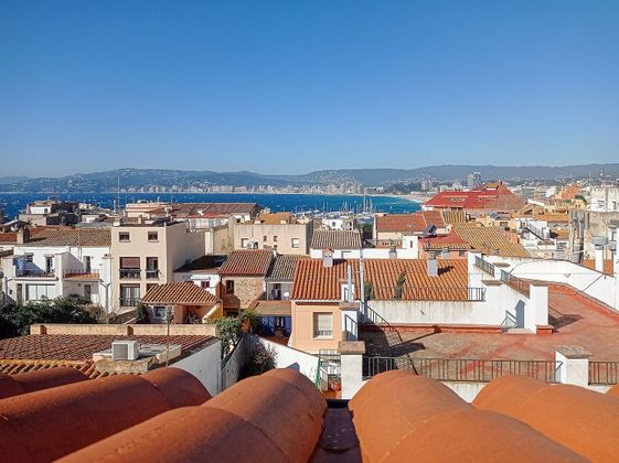 Foto 1 de Dúplex en venta en calle Sardenya de 3 habitaciones con terraza y balcón
