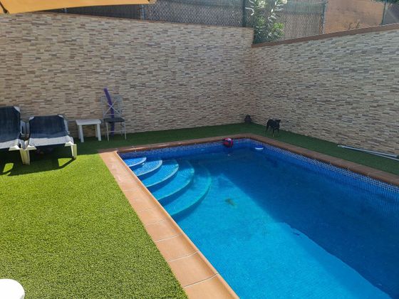 Foto 1 de Casa en venta en calle Manuel de Falla de 3 habitaciones con terraza y piscina
