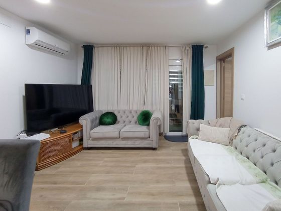 Foto 2 de Venta de piso en calle Pontevedra de 3 habitaciones con aire acondicionado y calefacción