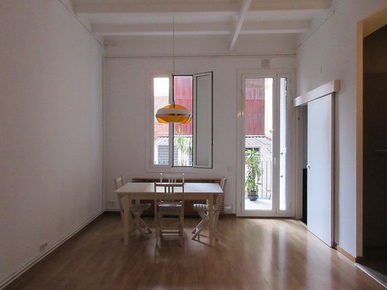 Foto 2 de Pis en venda a Vila de Gràcia de 2 habitacions amb terrassa i balcó