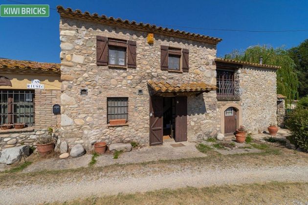 Foto 1 de Casa rural en venda a calle Brugueres de 3 habitacions amb terrassa i garatge