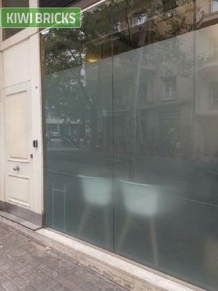 Foto 2 de Oficina en venta en calle De Santaló con terraza