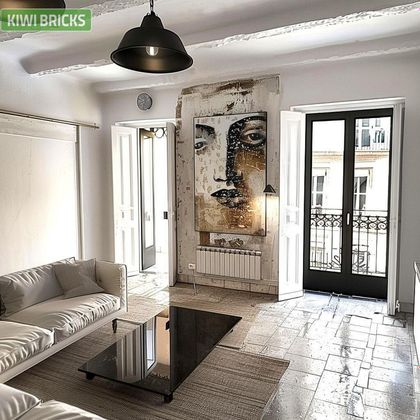 Foto 1 de Pis en venda a calle Salinas de 3 habitacions amb terrassa i balcó