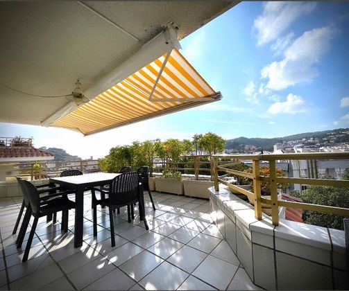 Foto 1 de Pis en lloguer a calle Enric Claudi Girbal de 3 habitacions amb terrassa i garatge