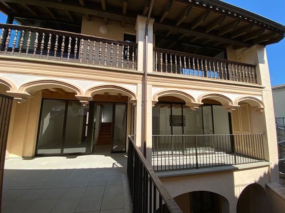Foto 2 de Venta de dúplex en Casc Antic de 3 habitaciones con terraza y calefacción