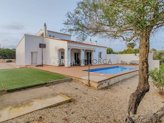 Foto 1 de Venta de casa en Sant Lluís de 4 habitaciones con terraza y piscina