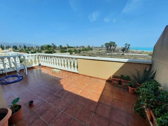 Foto 2 de Casa en venda a La Torre - Playa de Chilches de 3 habitacions amb terrassa i piscina