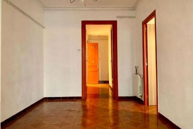Foto 2 de Pis en venda a El Raval de 3 habitacions amb balcó i calefacció