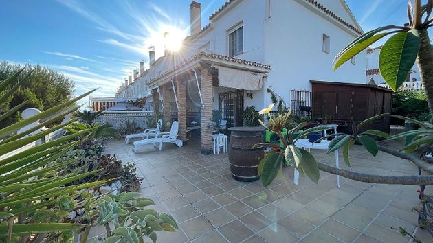 Foto 2 de Casa en venda a calle Paco Alonso de 6 habitacions amb terrassa i piscina