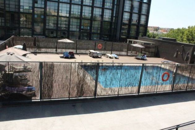 Foto 2 de Dúplex en alquiler en avenida Del Cerro del Aguila con piscina y garaje