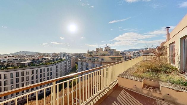 Foto 2 de Ático en venta en calle De Sicilia de 3 habitaciones con terraza y calefacción