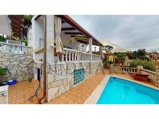 Foto 2 de Chalet en venta en calle Dels Castanyers de 6 habitaciones con terraza y piscina