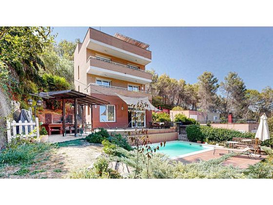 Foto 2 de Xalet en venda a Corbera de Llobregat de 6 habitacions amb terrassa i piscina