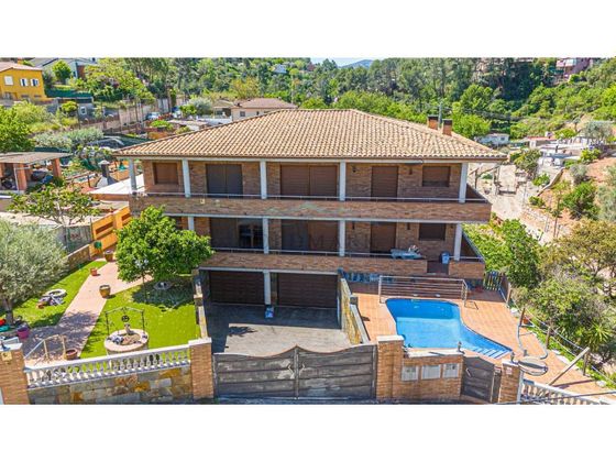 Foto 2 de Casa en venda a calle Del Sacrament de 4 habitacions amb terrassa i piscina