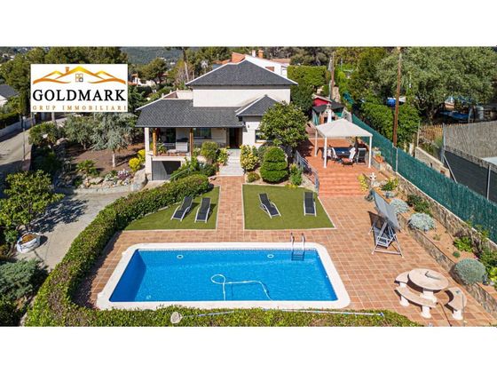 Foto 1 de Xalet en venda a calle D'eugeni Valero Ramo de 4 habitacions amb terrassa i piscina