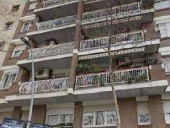 Foto 1 de Venta de piso en Vila de Gràcia de 1 habitación con balcón y calefacción