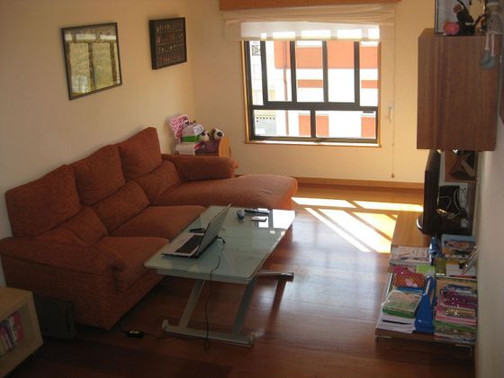 Foto 1 de Dúplex en venta en avenida Mahia de 2 habitaciones con garaje y muebles