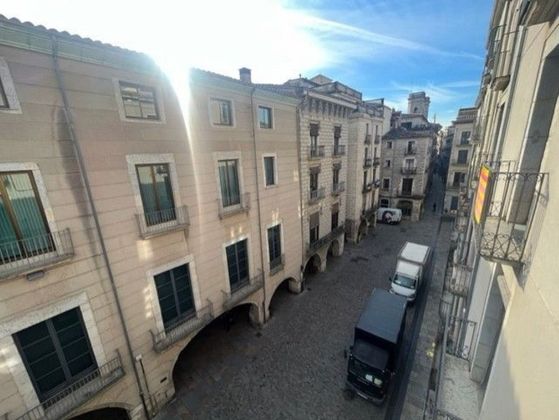 Foto 1 de Pis en venda a Centre - Girona de 3 habitacions amb balcó i calefacció