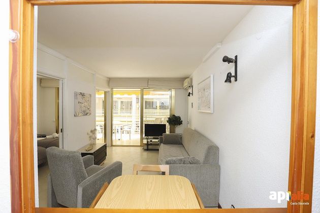 Foto 1 de Piso en venta en calle Paris de 1 habitación con terraza y piscina