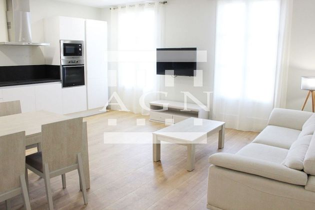 Foto 1 de Piso en alquiler en La Dreta de l'Eixample de 2 habitaciones con terraza y muebles