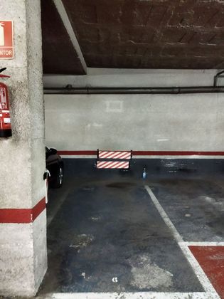 Foto 2 de Garaje en venta en calle De Pau Alsina de 10 m²