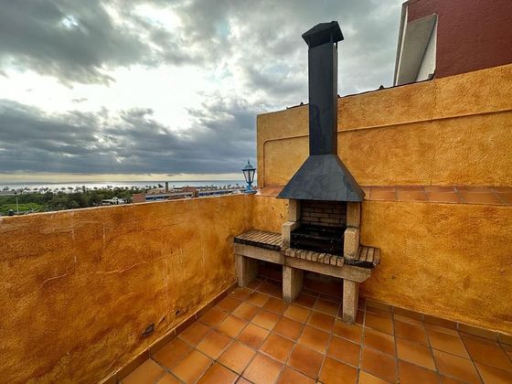 Foto 2 de Venta de ático en La Barceloneta de 3 habitaciones con terraza y aire acondicionado