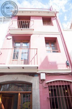 Foto 1 de Casa en venda a calle De Gumbau de 4 habitacions amb terrassa i balcó