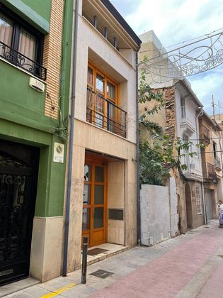 Foto 1 de Xalet en venda a calle De Gumbau de 4 habitacions amb calefacció