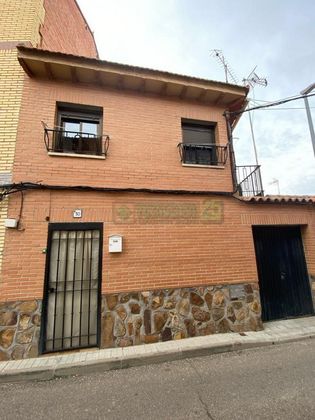 Foto 1 de Casa adosada en venta en Bargas de 4 habitaciones con terraza y balcón