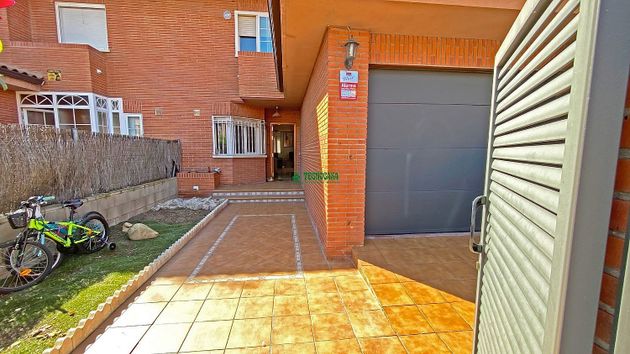 Foto 2 de Casa adossada en venda a Torrejón de la Calzada de 4 habitacions amb terrassa i garatge