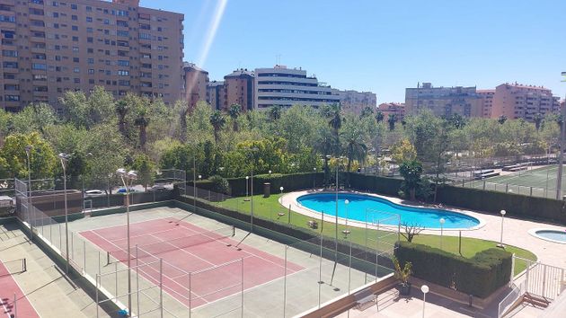 Foto 2 de Alquiler de piso en Sant Llorenç de 3 habitaciones con terraza y piscina