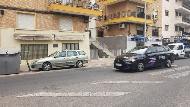 Foto 2 de Venta de local en calle Juan Sebastián Elcano con garaje