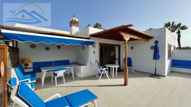 Foto 1 de Casa en venda a Playa Blanca de 2 habitacions amb terrassa i piscina