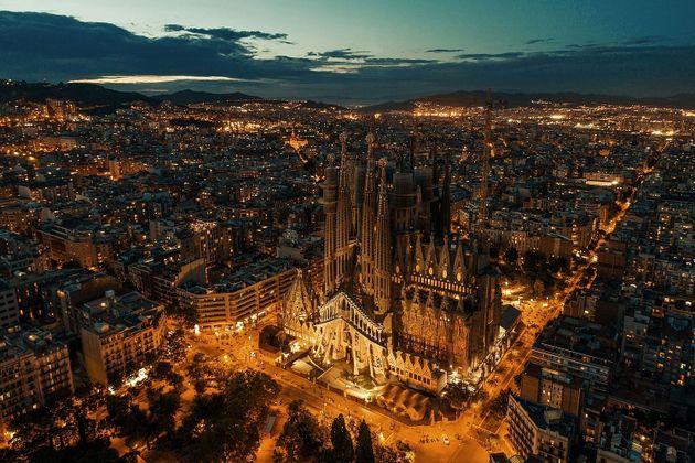 Foto 1 de Pis en venda a La Sagrada Família de 4 habitacions amb balcó i aire acondicionat