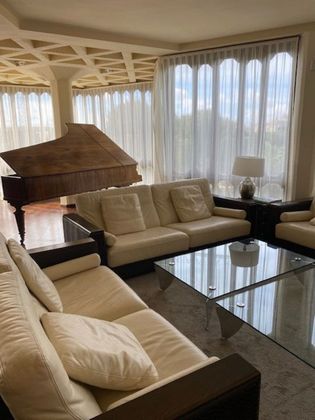 Foto 2 de Piso en alquiler en Pedralbes de 4 habitaciones con terraza y piscina