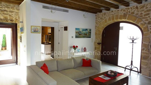 Foto 1 de Casa rural en venta en calle Alcudia de 4 habitaciones con terraza y aire acondicionado
