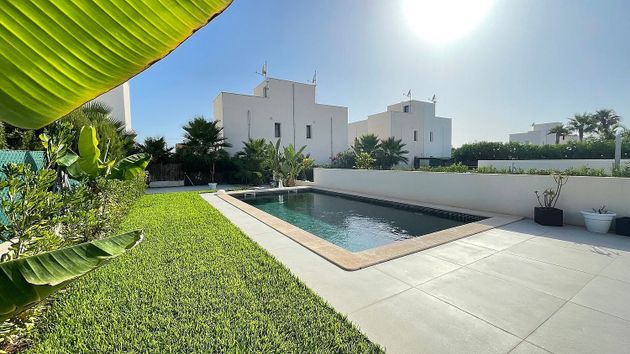 Foto 1 de Casa en venta en Cala Pi-Vallgornera de 2 habitaciones con terraza y piscina