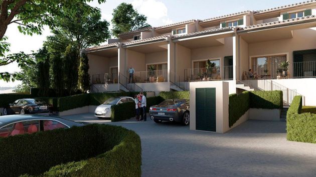 Foto 2 de Venta de casa adosada en Calvià de 3 habitaciones con terraza y piscina