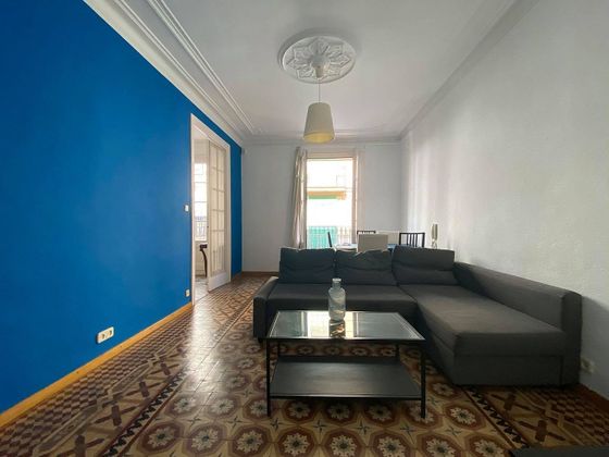 Foto 2 de Piso en alquiler en El Gòtic de 4 habitaciones con muebles y balcón