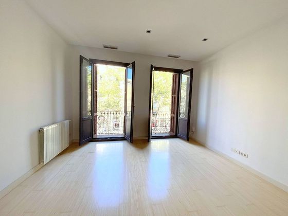 Foto 1 de Alquiler de piso en El Raval de 3 habitaciones con balcón y aire acondicionado