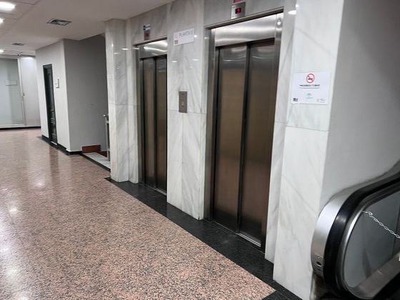 Foto 2 de Oficina en venda a plaza Uncibay amb ascensor