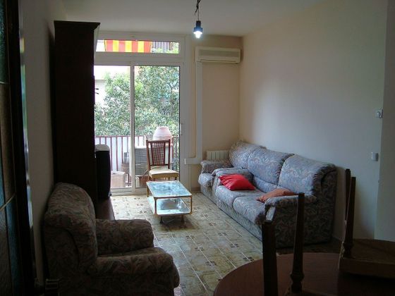 Foto 1 de Venta de piso en Sants de 4 habitaciones con balcón y aire acondicionado